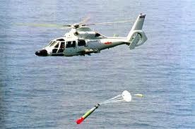 Máy bay trực thăng săn ngầm Z-9EC thả ngư lôi